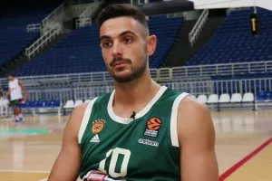 Παπαπέτρου: «Θέλω κάθε Παναθηναϊκός να είναι περήφανος γι’ αυτό που θα δει στο παρκέ»