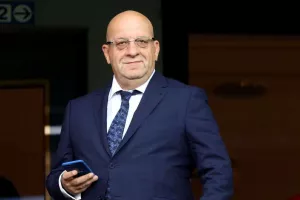 Παρέμβαση Κούμα για ουδέτερη έδρα