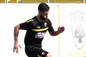 Πήρε άδεια για να ψάξει ομάδα ο Σιμάο