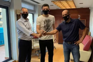 ΚΑΕ Ολυμπιακός: Πρόωρη ανανέωση συμβολαίου με τον Παπανικολάου