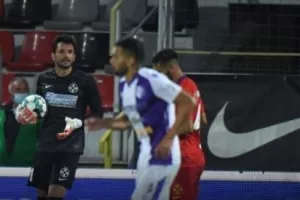 (Eνδιαφέρει ΑΠΟΕΛ) Τριάρα με 13 απουσίες! (φώτος)