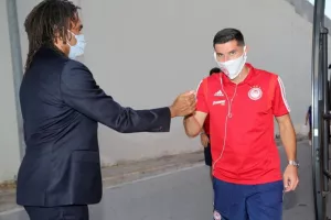 ΚΡΟΥΣΜΑ κορωνοϊού στον Ολυμπιακό 