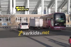 ΜΕΣΑ η "κλειστή" προπόνηση του ΑΠΟΕΛ...