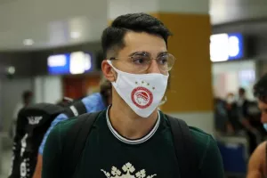 A Bola: «Δεν παίρνει Πέπε ο Ολυμπιακός, αν δεν δώσει τον Σεμέδο»