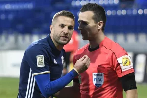 ΣΦΥΡΙΖΟΥΝ Σλοβάκοι