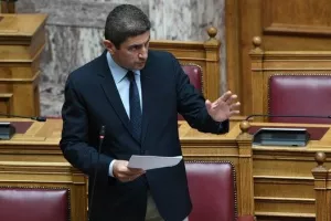 Αυγενάκης: "Αδιανόητη η απόφαση της ΕΠΟ, θα αναβαθμίσουμε το Παγκρήτιο"