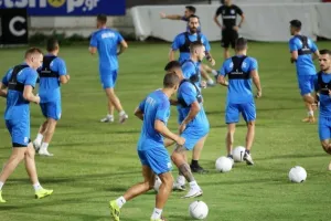 Aπόλλων/"Πόσες λέξεις και πόσα κείμενα χρειάζονται...;"