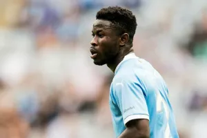Άφιξη... Kingsley Sarfo (φώτο)