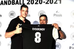 Παρνασσός Στροβόλου/Παρουσίαση ρόστερ με... έκπληξη  (φώτος)