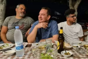 Δείπνο/Kerkida... με τα 20 σχεδόν εκατομμύρια! (φώτος)