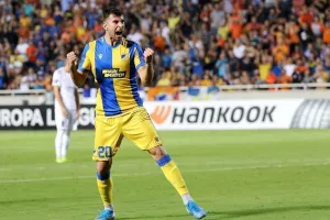 Ωραίο... με Andrija Pavlović