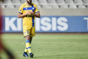 Το ΑΠΟΕΛ βελτιώθηκε... αγχώθηκε αλλά "έσπασε το ρόδι" (φώτος)