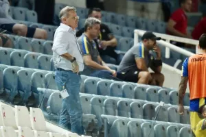 Πρόκριση στα πέναλτι με... ήρωα τον Σίλβα! (φώτος)