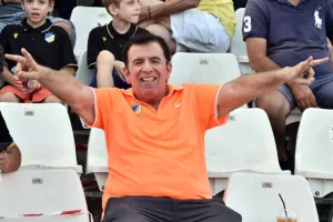 Το ΑΠΟΕΛ βελτιώθηκε... αγχώθηκε αλλά "έσπασε το ρόδι" (φώτος)