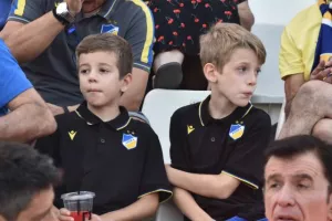 Το ΑΠΟΕΛ βελτιώθηκε... αγχώθηκε αλλά "έσπασε το ρόδι" (φώτος)