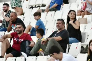 Το ΑΠΟΕΛ βελτιώθηκε... αγχώθηκε αλλά "έσπασε το ρόδι" (φώτος)