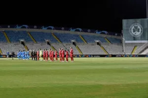 ΦΩΤΟΡΕΠΟΡΤΑΖ/Δεκάδες "κλικ" από το Ομόνοια - Ολυμπιακός