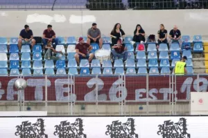 Το έφερε... τούμπα η Καρμιώτισσα, βυθίζεται η ΕΝΠ! (φώτος)