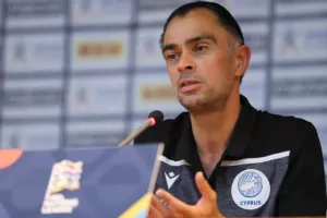 ΒΑΛΕΜ/"Να παίξει καλύτερο ποδόσφαιρο η Εθνική-Πρόκληση το Μαυροβούνιο"