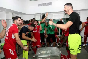 ΦΩΤΟΣ/ΠΑΡΤΙ στ' αποδυτήρια