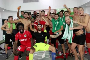 ΦΩΤΟΣ/ΠΑΡΤΙ στ' αποδυτήρια