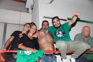 ΧΑΜΟΣ στο οίκημα των "Lakatamia Fans"/ Αποθεώθηκε η αποστολή! (ΦΩΤΟΣ/ΒΙΝΤΕΟ)