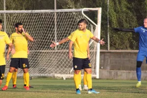 (ΦΩΤΟΣ ΚΕΡΚΙΔΑ) Το φωτορεπορτάζ της γαλαζοκίτρινης εξάρας