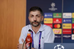 ΜΠΕΡΓΚ/"Πολλές φορές είδαμε να ανατρέπεται το 2-0/Χάσαμε... δύο παίκτες από τον ιό" (φώτος)