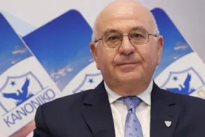 Καινούργια... για Πουλλαίδη!
