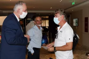 (Φώτος/βίντεο) Στο ξενοδοχείο η αποστολή της Ομόνοιας 
