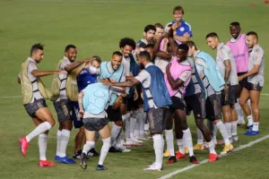 (ΒΙΝΤΕΟ-ΦΩΤΟΣ) Η προπόνηση του Ολυμπιακού Π.