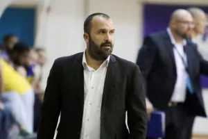 Ομόνοια: Στηρίζεται στους μικρούς!