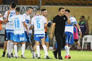 O Ντένιτς… ξεκλείδωσε το τρίποντο! (φώτος)