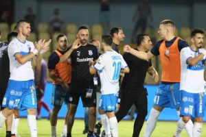 O Ντένιτς… ξεκλείδωσε το τρίποντο! (φώτος)