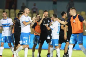 O Ντένιτς… ξεκλείδωσε το τρίποντο! (φώτος)