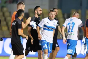 O Ντένιτς… ξεκλείδωσε το τρίποντο! (φώτος)