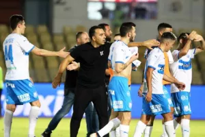 O Ντένιτς… ξεκλείδωσε το τρίποντο! (φώτος)
