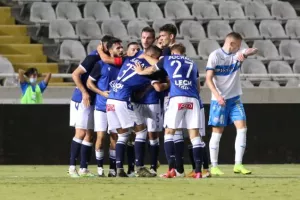 Εφιαλτική βραδιά, εύκολος αποκλεισμός... (φώτος)