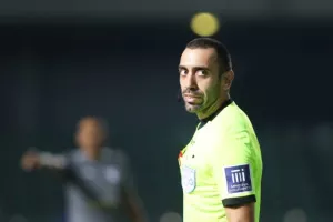O Ντένιτς… ξεκλείδωσε το τρίποντο! (φώτος)