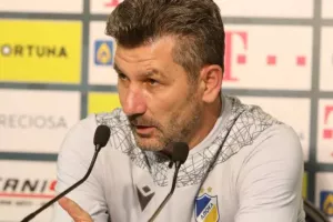 Ουζουνίδης: "Πρέπει να είμαστε έτοιμοι αγωνιστικά και ψυχολογικά" (βίντεο/φώτος)