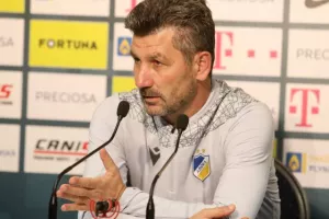 Ουζουνίδης: "Πρέπει να είμαστε έτοιμοι αγωνιστικά και ψυχολογικά" (βίντεο/φώτος)
