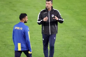 ΦΩΤΟΣ η τελευταία του ΑΠΟΕΛ