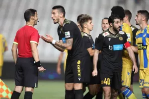 Το ΑΠΟΕΛ βελτιώθηκε... αγχώθηκε αλλά "έσπασε το ρόδι" (φώτος)