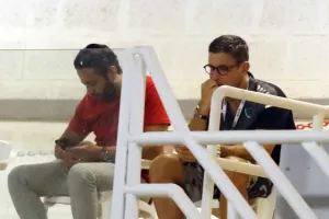 Νίκη με ανατροπή και με 10 παίκτες! (φώτος)