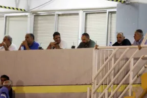 Νίκη με ανατροπή και με 10 παίκτες! (φώτος)