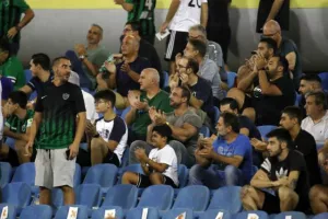 Νίκη με ανατροπή και με 10 παίκτες! (φώτος)