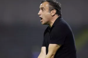 Νίκη με ανατροπή και με 10 παίκτες! (φώτος)