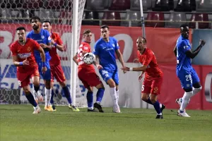 Με Σλόβαν Λίμπερετς το ΑΠΟΕΛ (βίντεο/φώτος)