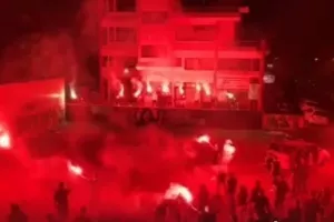 ΘΥΡΑ 9/"Στόχος η άνοδος και το πρωτάθλημα"