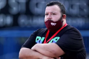 Το έφερε... τούμπα η Καρμιώτισσα, βυθίζεται η ΕΝΠ! (φώτος)